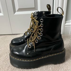 Dr. Marten Black Platforms Jadon